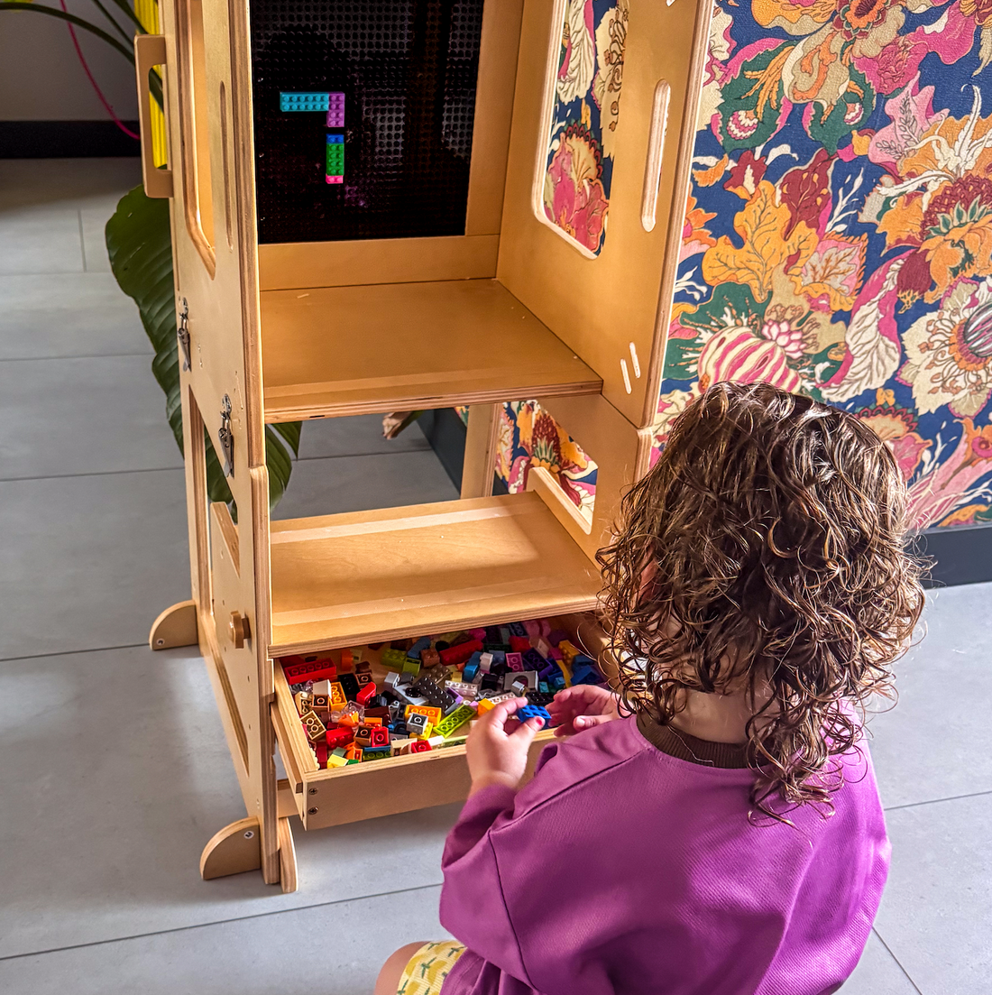 Leertoren, leertorens, montessori leertoren, opstapje kind, keukentoren, learning tower
